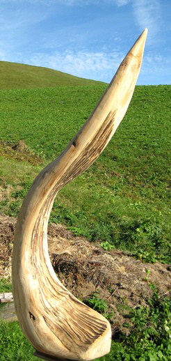 Skulptur Kraft im Holz 1